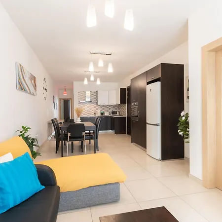 아파트 2 Bedroom In St Julians Prime Location In Paceville 3 By Vaganza