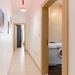 Appartamento 2 Bedroom With Balcony In St Julians, Paceville, 3 By Vaganza