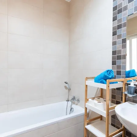 Apartment 2 Bedroom With Balcony In St Julians, Paceville, By Vaganza