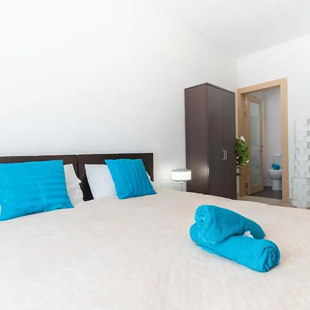 Lejlighed 2 Bedroom With Balcony In St Julians, Paceville, 3 By Vaganza