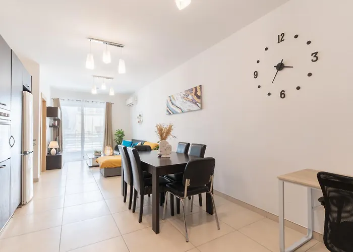 2 Bedroom In St Julians Prime Location In Paceville 3 By Vaganza Lägenhet *