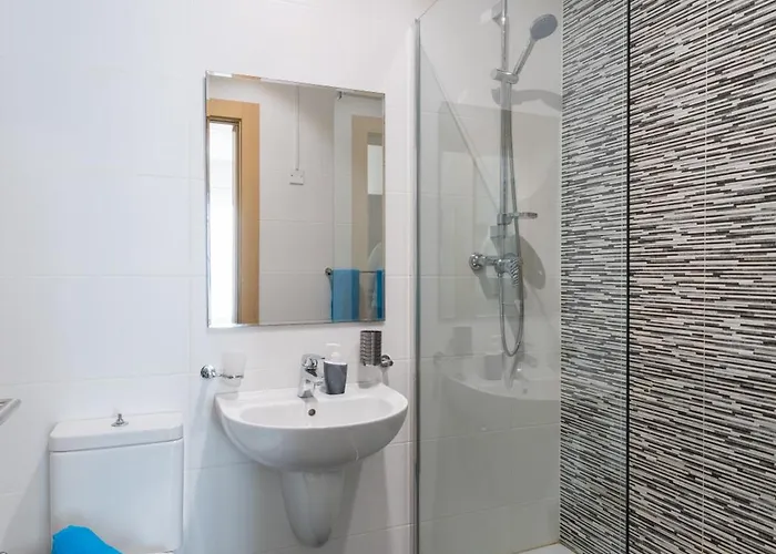 2 Bedroom In St Julians Prime Location In Paceville 3 By Vaganza Lägenhet