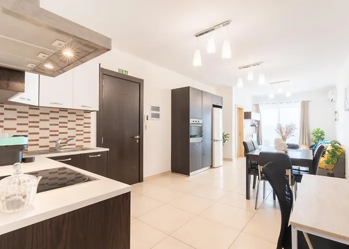 Lägenhet 2 Bedroom In St Julians Prime Location In Paceville 3 By Vaganza St. Julian's