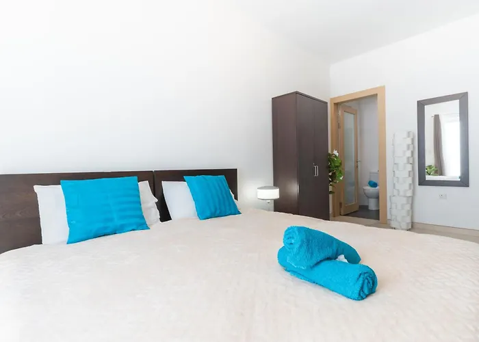 Lägenhet 2 Bedroom In St Julians Prime Location In Paceville 3 By Vaganza