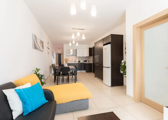 Lägenhet 2 Bedroom In St Julians Prime Location In Paceville 3 By Vaganza