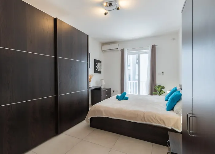 2 Bedroom In St Julians Prime Location In Paceville 3 By Vaganza