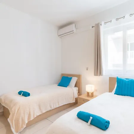 Apartment 2 Bedroom With Balcony In St Julians, Paceville, By Vaganza